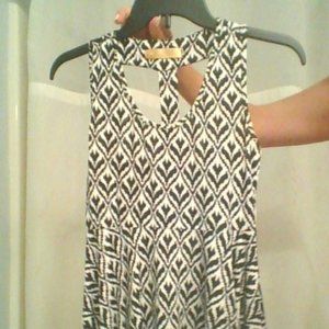 Geometric dress- flowy-fun-sexy